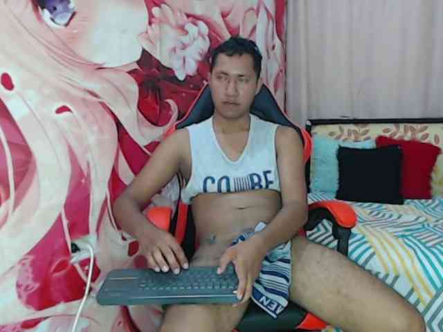 Alessandro-28 Sex Cam Show