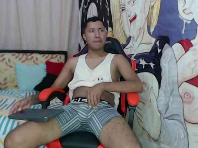 Alessandro-28 Sex Cam Show
