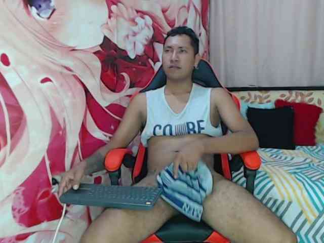 Alessandro-28 Sex Cam Show