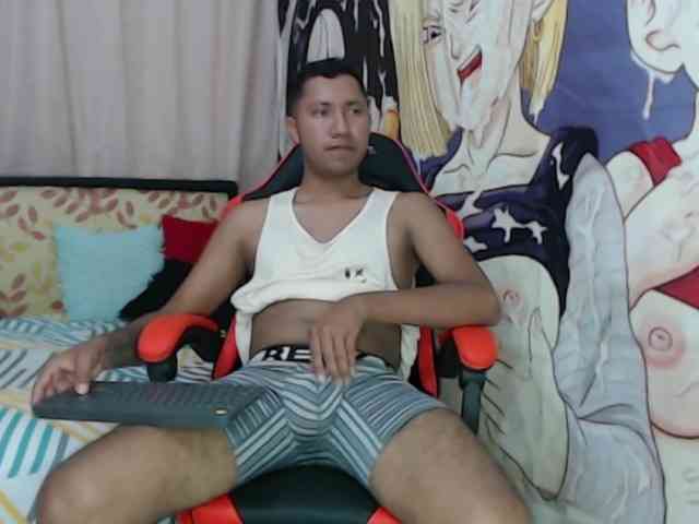 Alessandro-28 Sex Cam Show