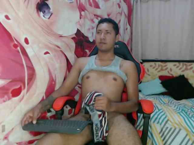 Alessandro-28 Sex Cam Show