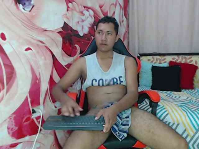 Alessandro-28 Sex Cam Show