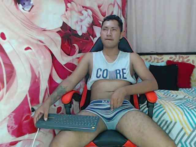 Alessandro-28 Sex Cam Show