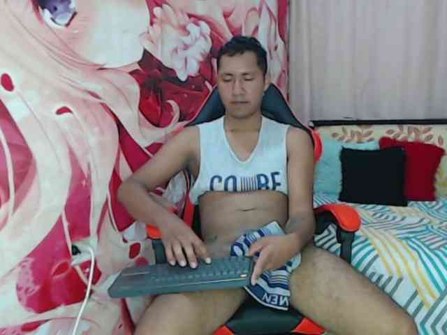 Alessandro-28 Sex Cam Show