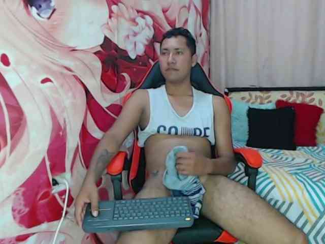 Alessandro-28 Sex Cam Show