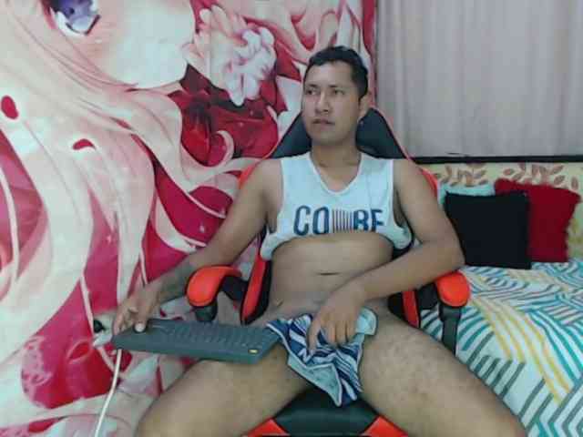 Alessandro-28 Sex Cam Show