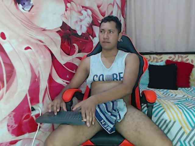 Alessandro-28 Sex Cam Show