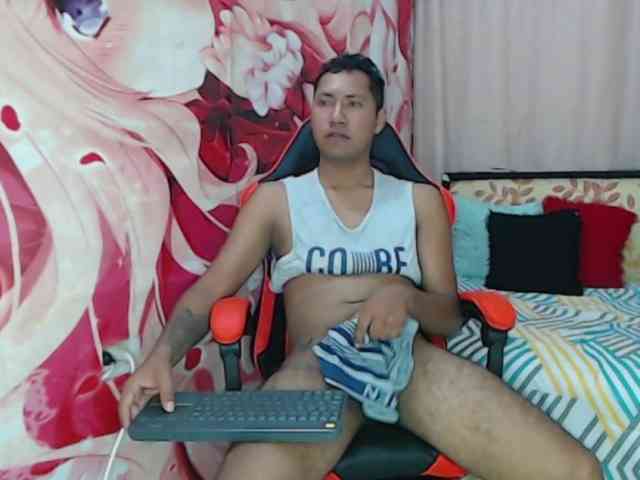 Alessandro-28 Sex Cam Show