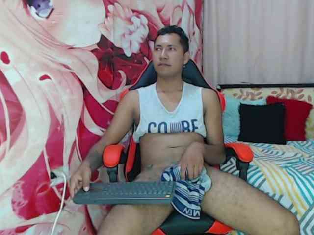 Alessandro-28 Sex Cam Show