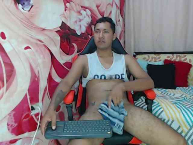 Alessandro-28 Sex Cam Show