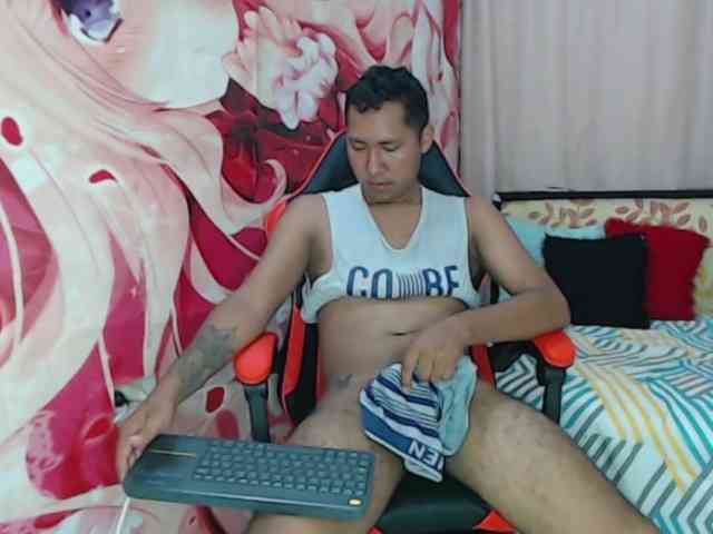 Alessandro-28 Sex Cam Show