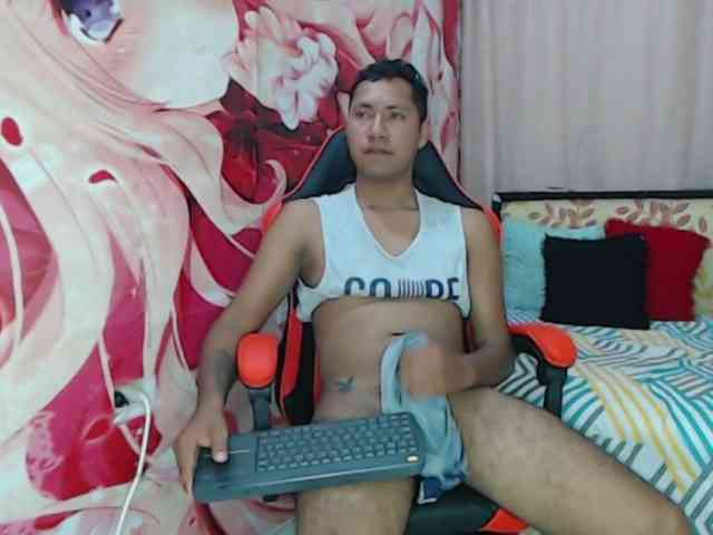Alessandro-28 Sex Cam Show
