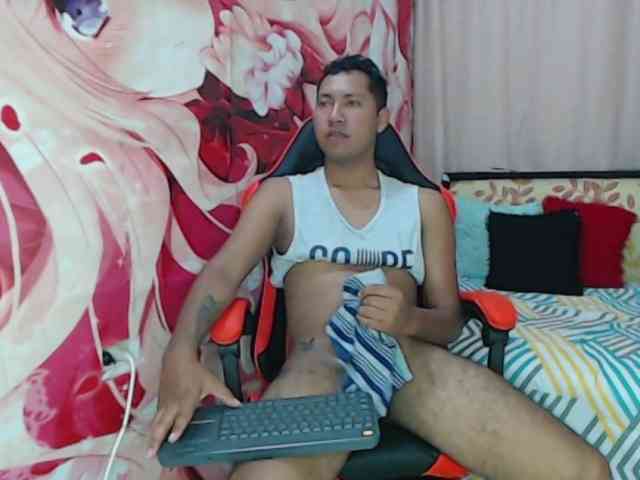 Alessandro-28 Sex Cam Show