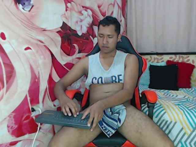 Alessandro-28 Sex Cam Show