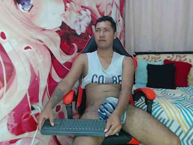 Alessandro-28 Sex Cam Show