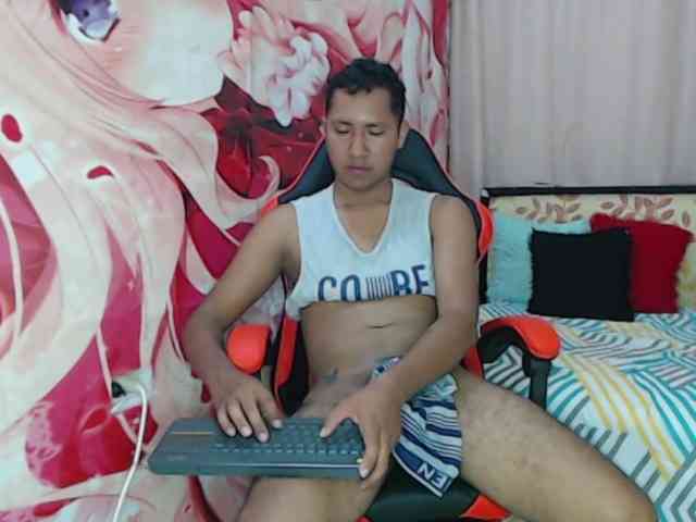 Alessandro-28 Live Webcam on BongaCams