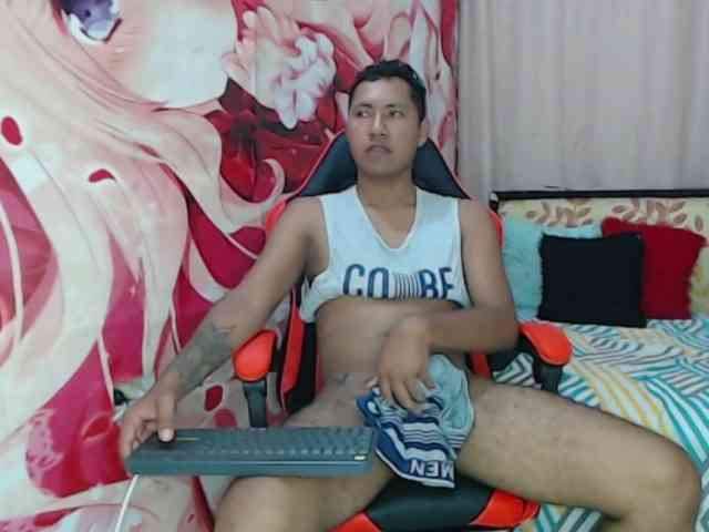Alessandro-28 Sex Cam Show