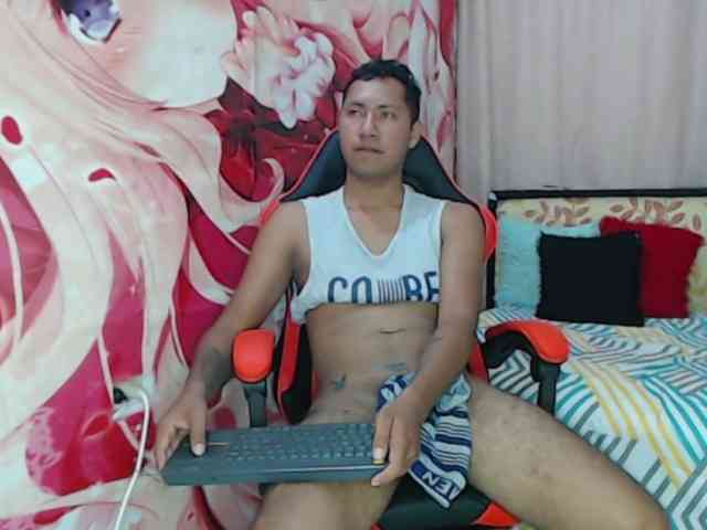 Alessandro-28 Sex Cam Show