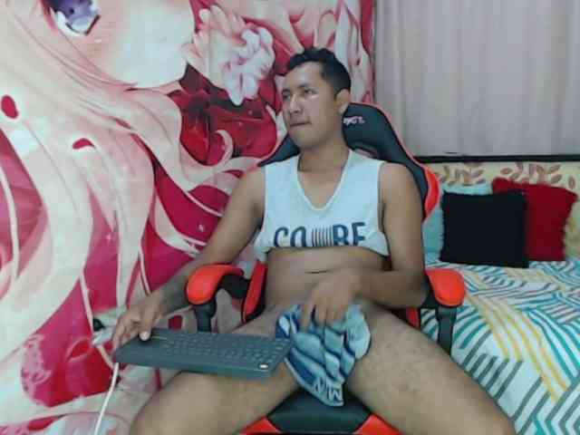 Alessandro-28 Sex Cam Show