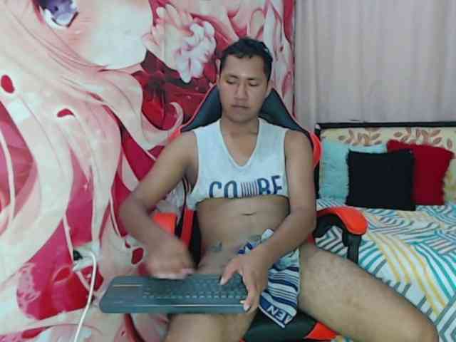 Alessandro-28 Sex Cam Show