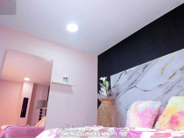 Scarlett-Moon live cam on BongaCams