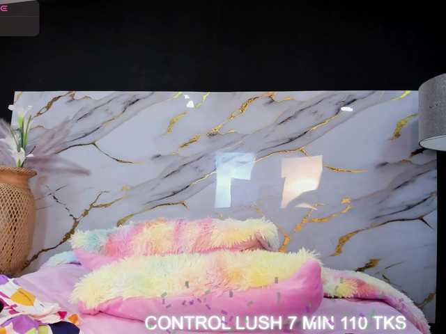 Scarlett-Moon live cam on BongaCams