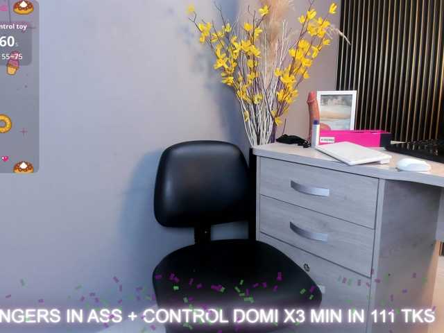 Scarlett-Moon live cam on BongaCams