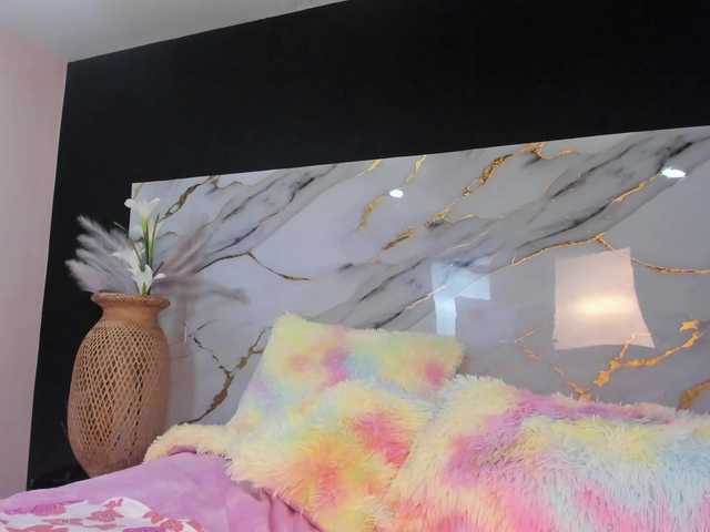 Scarlett-Moon live cam on BongaCams