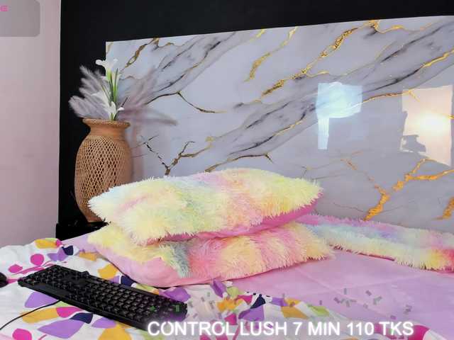 Scarlett-Moon live webcam show