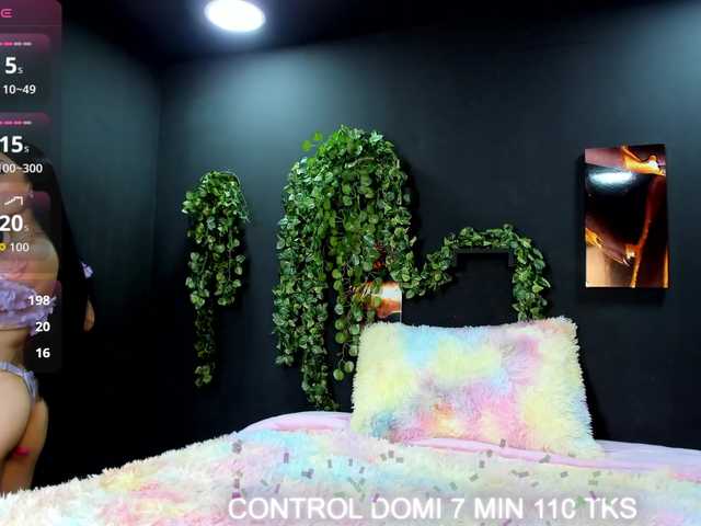 Scarlett-Moon live webcam show