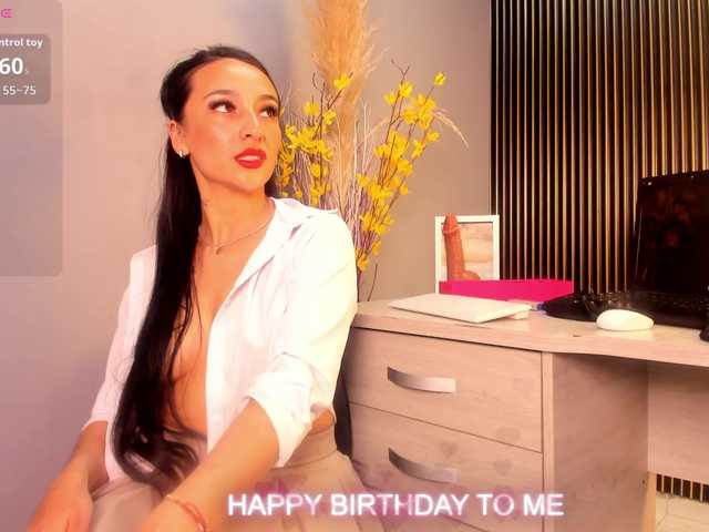 Scarlett-Moon live cam on BongaCams