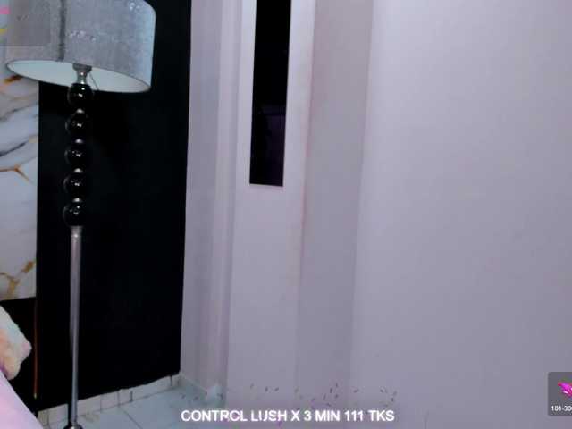 Scarlett-Moon live webcam show