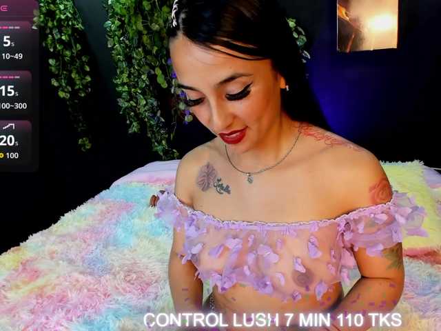 Scarlett-Moon live webcam show