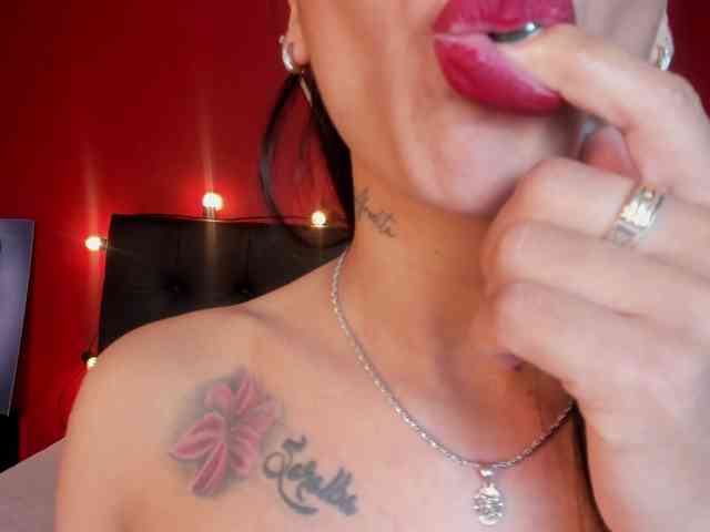 Scarlett-Moon webcam