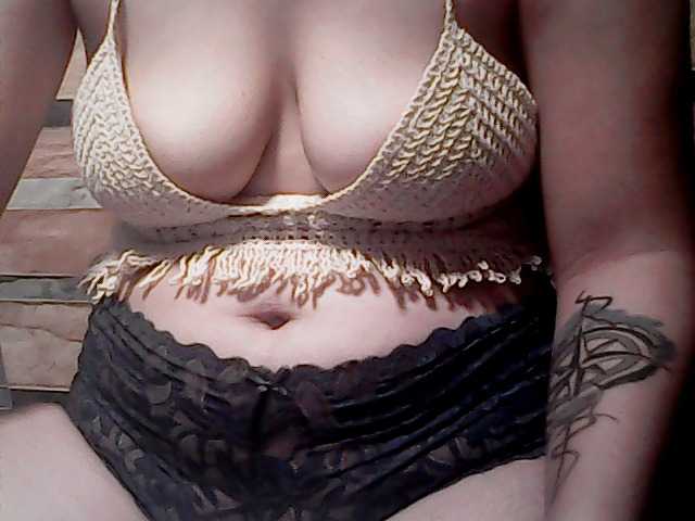 extremelymilkyboobs live webcam show
