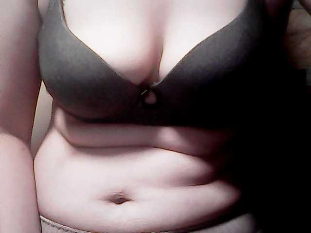 extremelymilkyboobs live webcam show