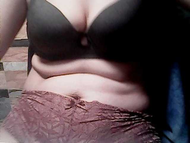 extremelymilkyboobs live cam on BongaCams