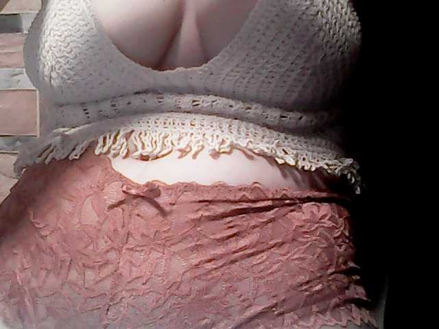 extremelymilkyboobs live cam on BongaCams