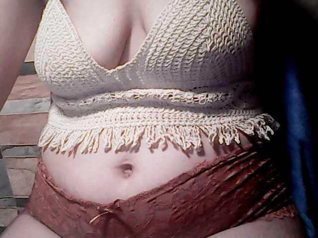 extremelymilkyboobs live cam on BongaCams