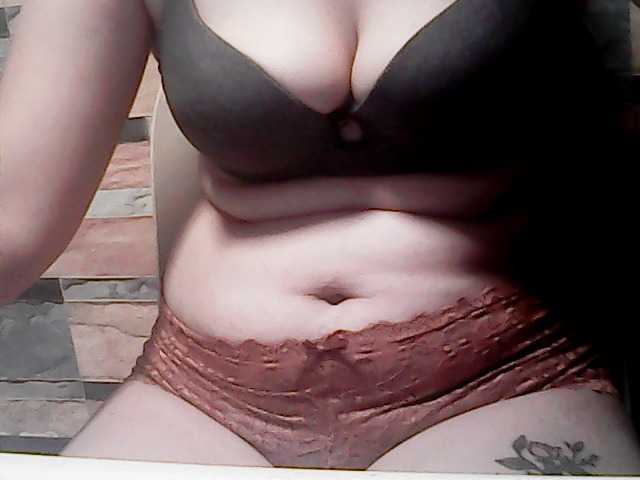 extremelymilkyboobs live webcam show