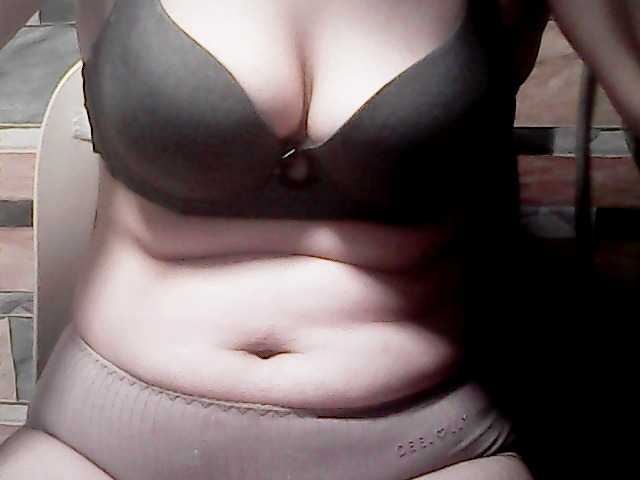 extremelymilkyboobs live webcam show