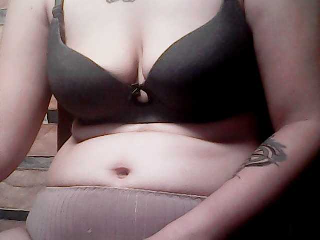 extremelymilkyboobs live webcam show