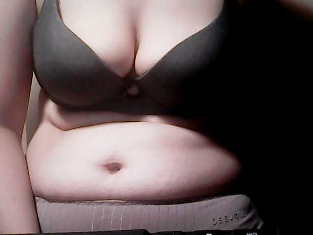 extremelymilkyboobs live webcam show