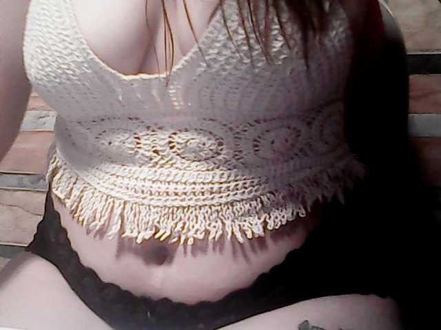 extremelymilkyboobs live cam on BongaCams