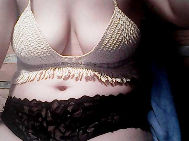 extremelymilkyboobs live cam on BongaCams