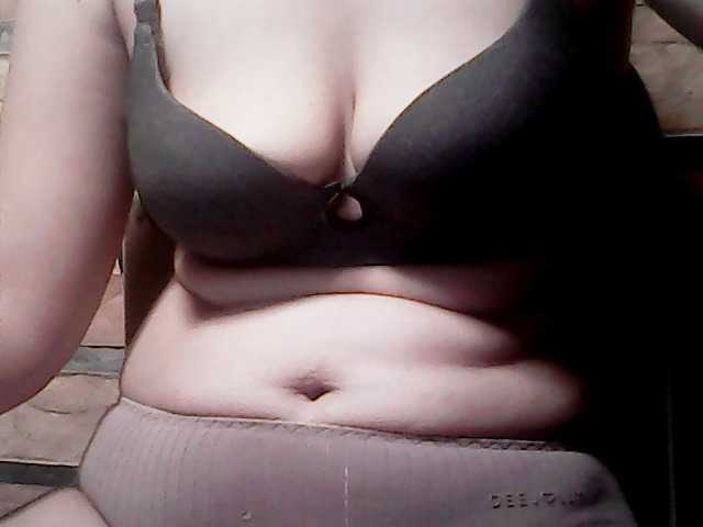 extremelymilkyboobs live webcam show
