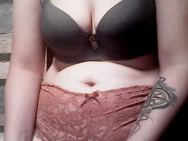 extremelymilkyboobs live webcam show
