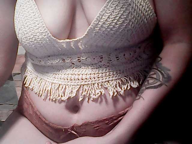 extremelymilkyboobs live cam on BongaCams