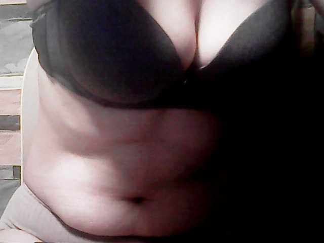 extremelymilkyboobs live webcam show