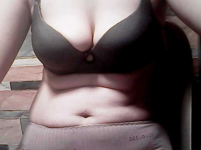 extremelymilkyboobs live webcam show